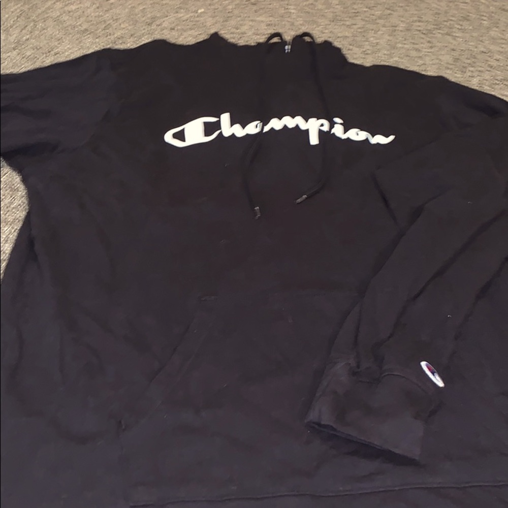 CHAMPION SWEATSHIRT